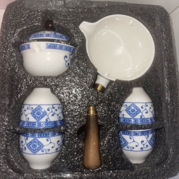 Vintage Japanese 6 Piece  Tea Set With Wooden Handle - Picture 4 of 7